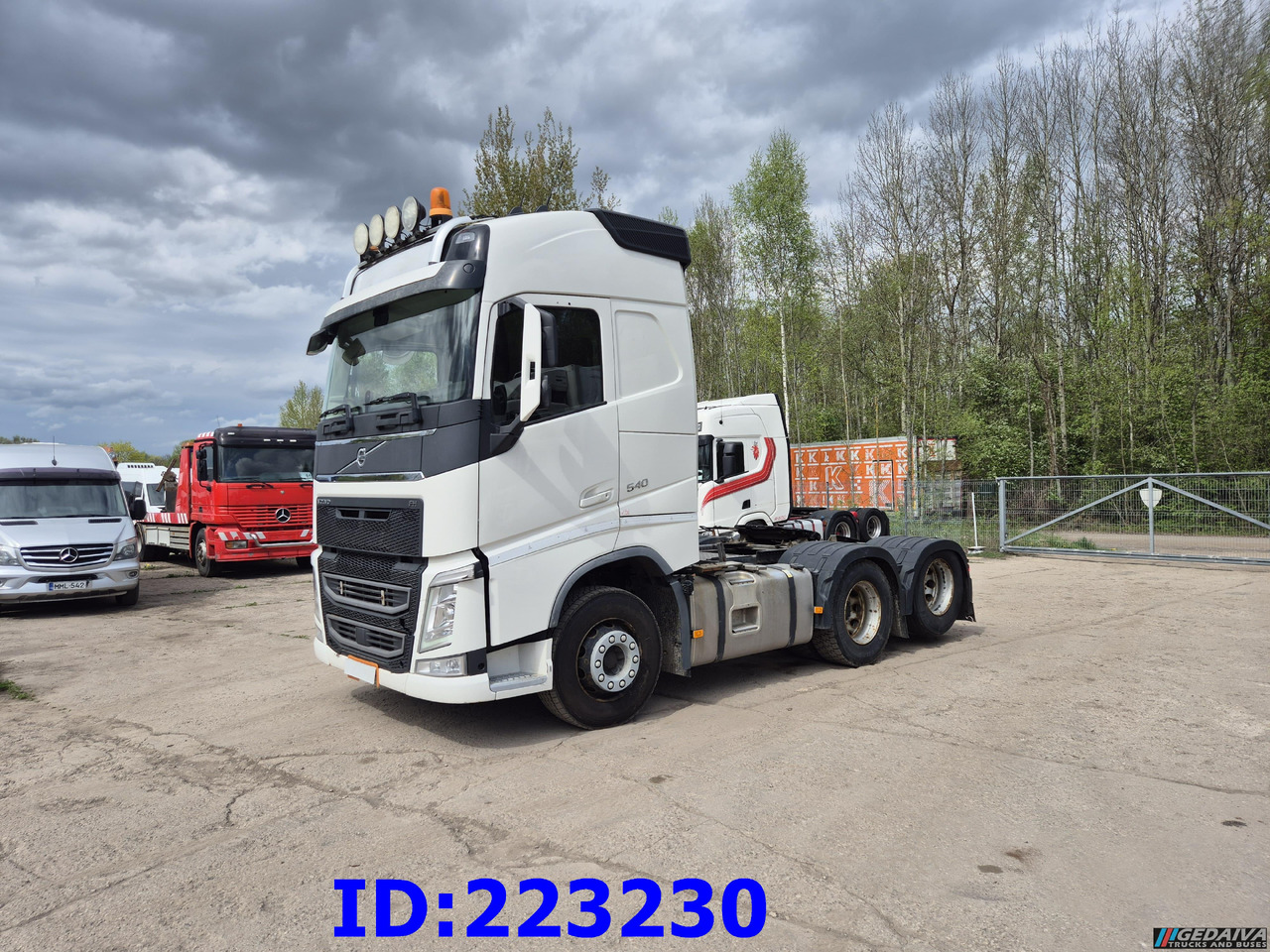 VOLVO FH13 540HP 6x2 (10 tyre) - Tractor head: gambar 1 VOLVO FH13 540HP 6x2 (10 tyre) - Tractor head: gambar 1