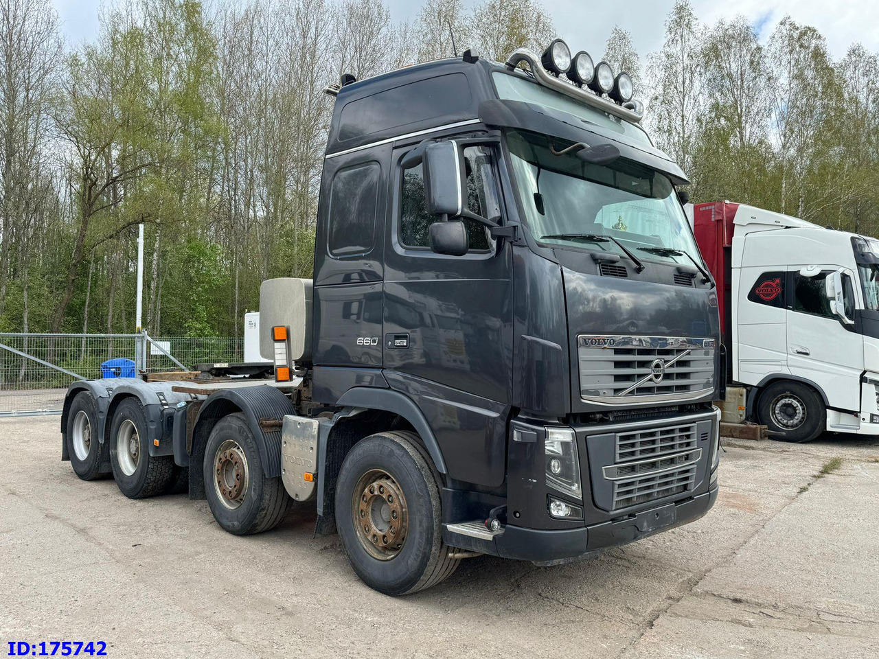 VOLVO FH16 660HP 8x4 - Tractor head: gambar 4 VOLVO FH16 660HP 8x4 - Tractor head: gambar 4