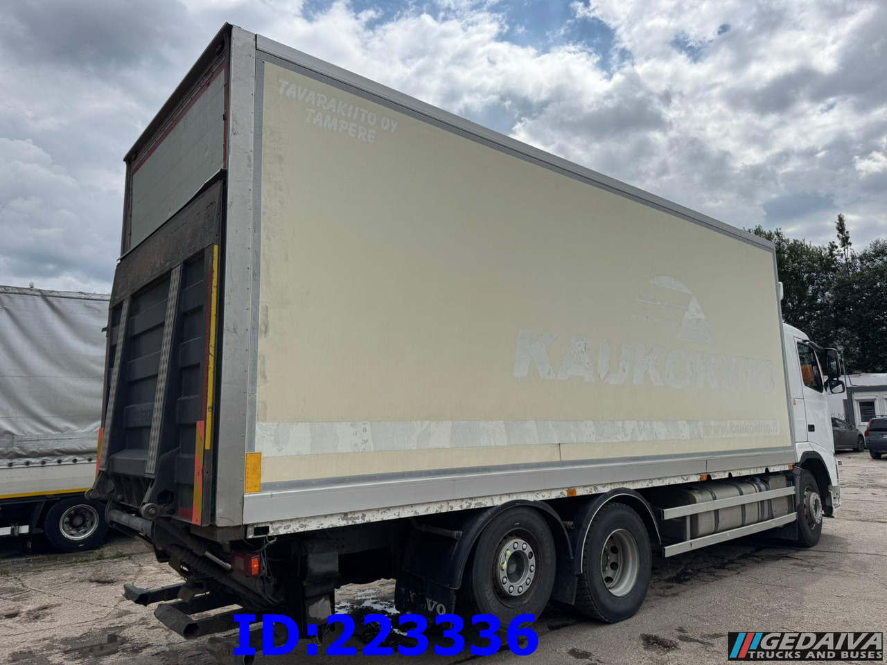 VOLVO FH13 460HP 6x2 OPEN SIDE BOX - Truk box: gambar 5 VOLVO FH13 460HP 6x2 OPEN SIDE BOX - Truk box: gambar 5