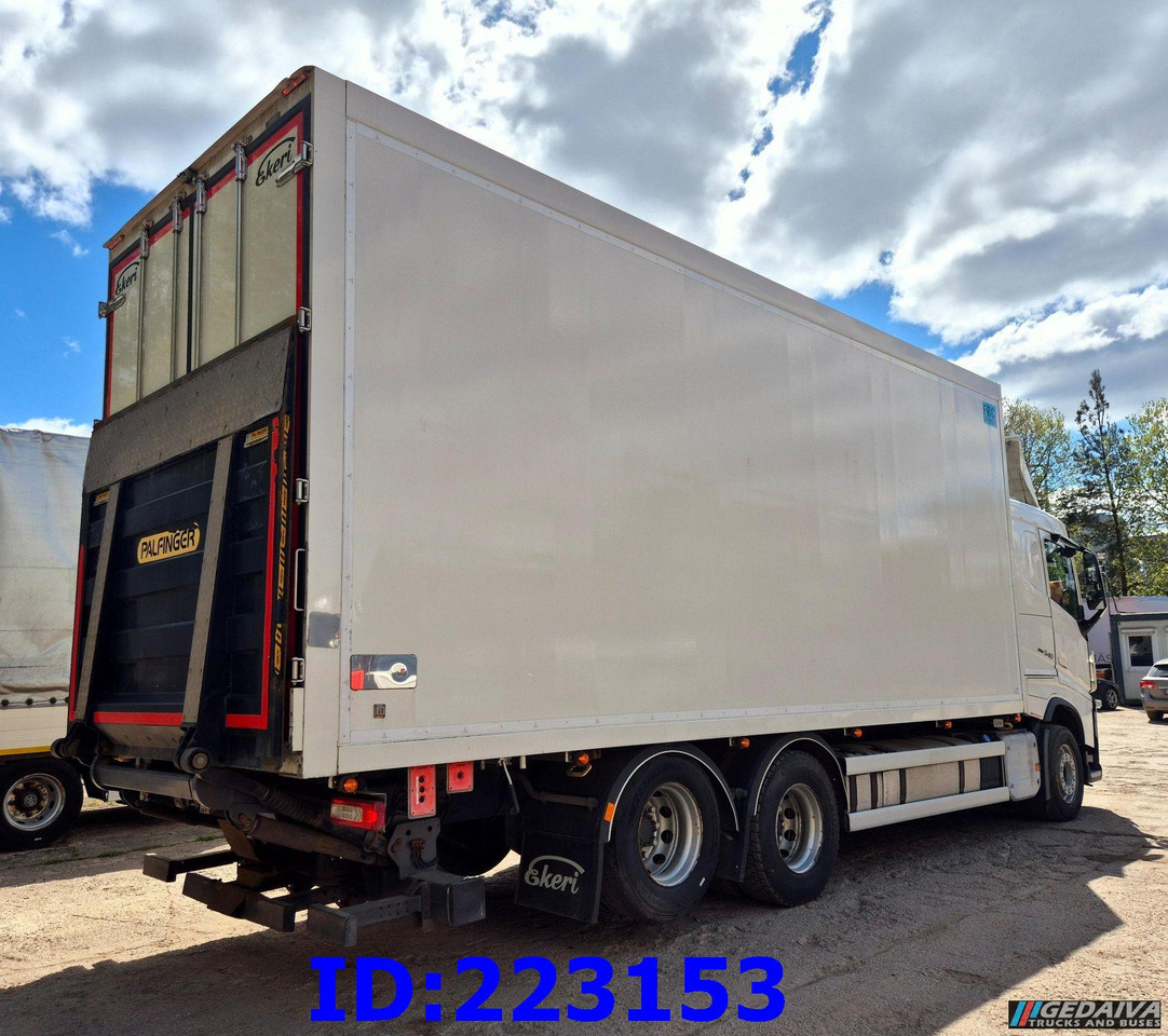 VOLVO FH13 540HP 6x2 FRC Thermoking - Truk berpendingin: gambar 4 VOLVO FH13 540HP 6x2 FRC Thermoking - Truk berpendingin: gambar 4
