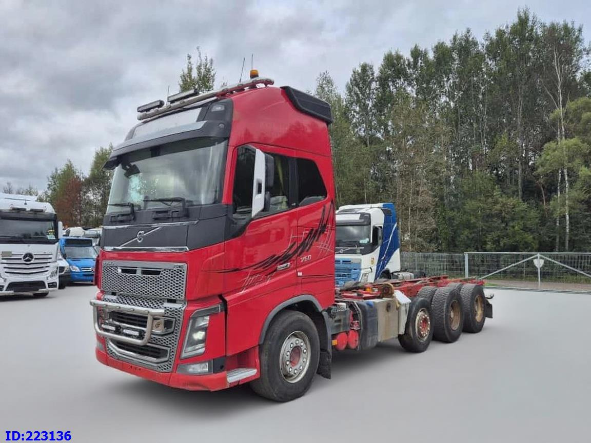 VOLVO FH16 750HP - 8x4 -Big Axles - Truk sasis: gambar 4 VOLVO FH16 750HP - 8x4 -Big Axles - Truk sasis: gambar 4
