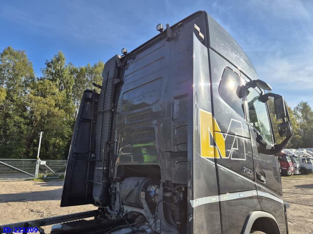 VOLVO FH16 750HP 8x4 Steering axle - Truk sasis: gambar 5 VOLVO FH16 750HP 8x4 Steering axle - Truk sasis: gambar 5