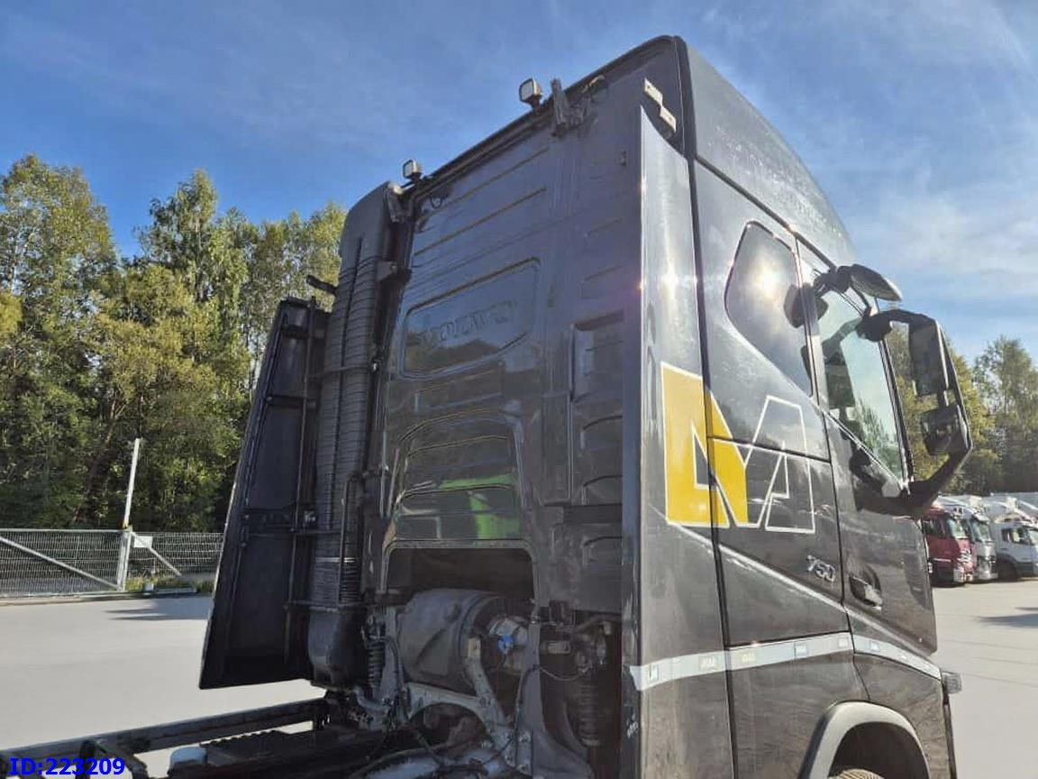 VOLVO FH16 750HP 8x4 Steering axle - Truk sasis: gambar 5 VOLVO FH16 750HP 8x4 Steering axle - Truk sasis: gambar 5