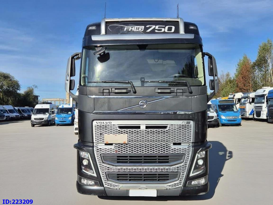 VOLVO FH16 750HP 8x4 Steering axle - Truk sasis: gambar 2 VOLVO FH16 750HP 8x4 Steering axle - Truk sasis: gambar 2