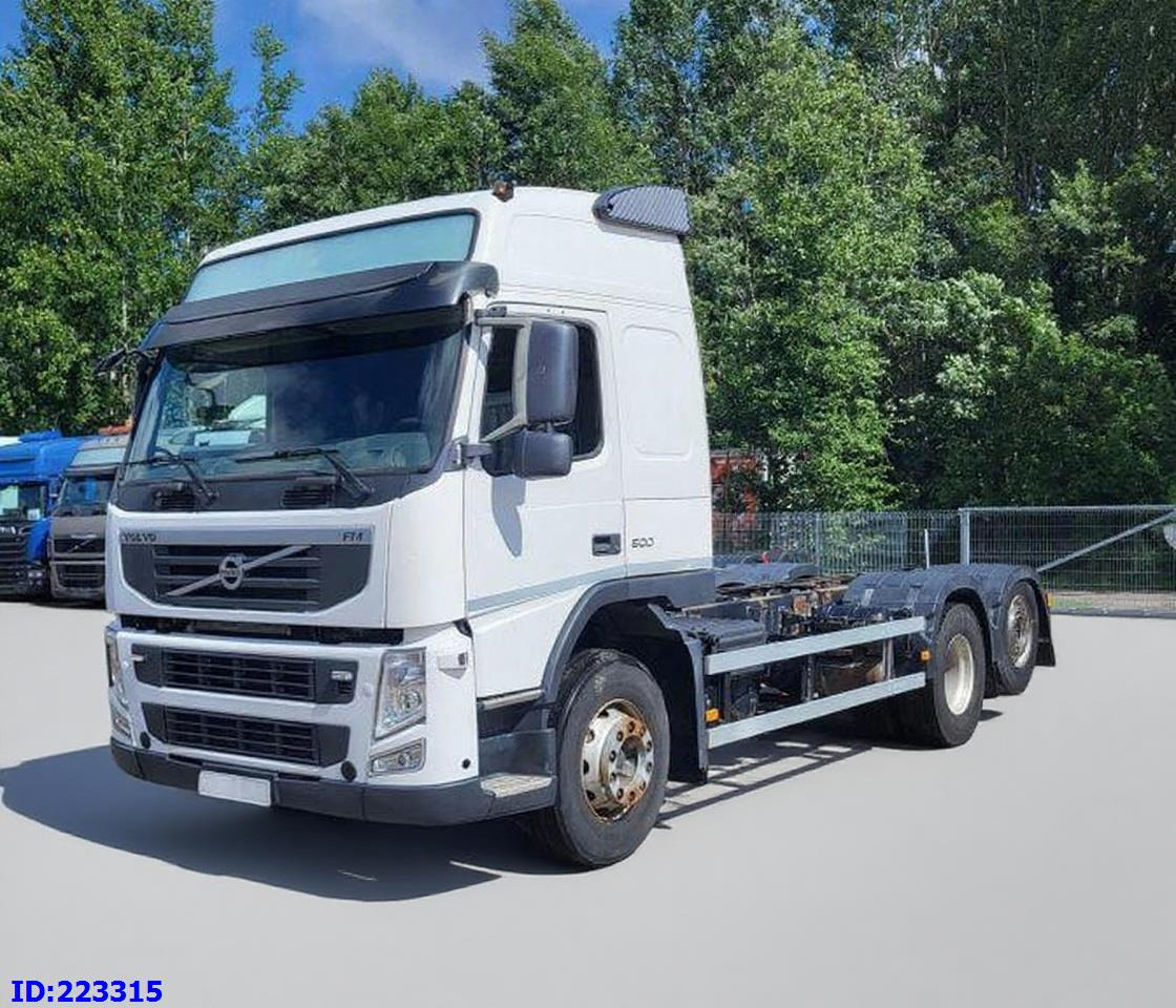 VOLVO FM 500HP 6x2 Euro5 - Truk sasis: gambar 1 VOLVO FM 500HP 6x2 Euro5 - Truk sasis: gambar 1