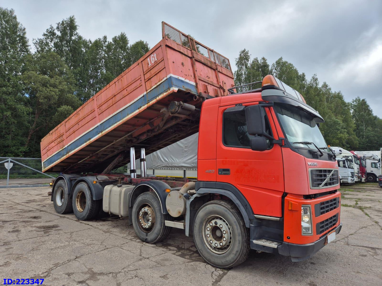 VOLVO FM12 420HP 8X4 Manual - Truk jungkit: gambar 4 VOLVO FM12 420HP 8X4 Manual - Truk jungkit: gambar 4