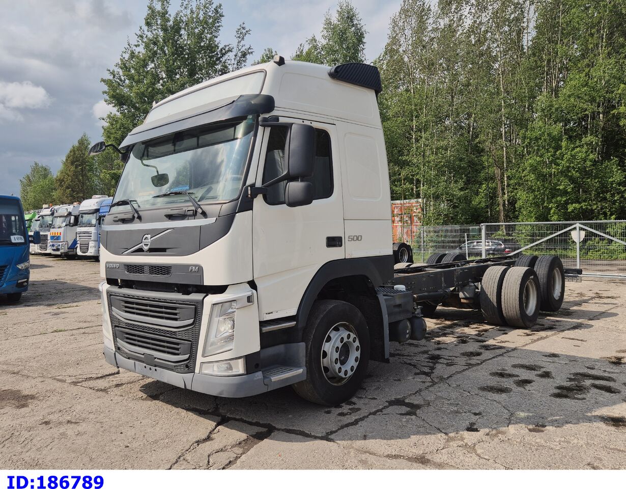 VOLVO FM13 500HP 6x2 - Truk sasis: gambar 1 VOLVO FM13 500HP 6x2 - Truk sasis: gambar 1
