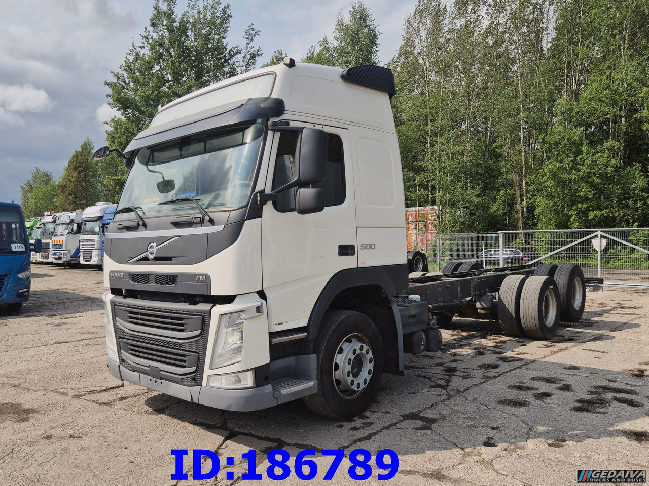 VOLVO FM13 500HP 6x2 - Truk sasis: gambar 1 VOLVO FM13 500HP 6x2 - Truk sasis: gambar 1