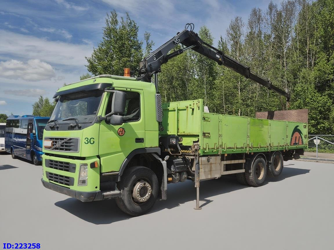 VOLVO FM9 300HP 6x2 + HIAB 144B -3 CL - Truk flatbed: gambar 1 VOLVO FM9 300HP 6x2 + HIAB 144B -3 CL - Truk flatbed: gambar 1