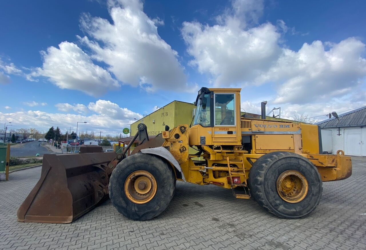 Volvo L180 - Wheel loader: gambar 1 Volvo L180 - Wheel loader: gambar 1