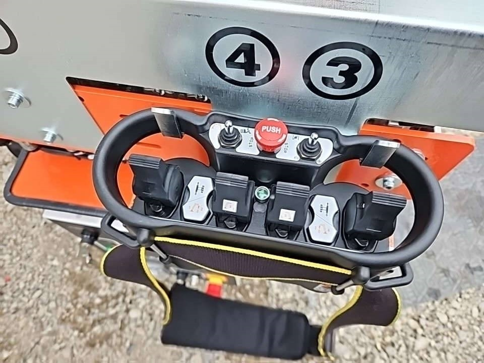 EasyLift R180 - Boom artikulasi: gambar 3 EasyLift R180 - Boom artikulasi: gambar 3