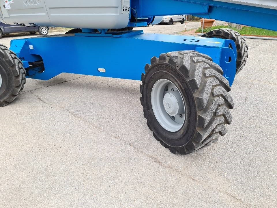 Boom teleskopik Genie S125 4WD: gambar 12
