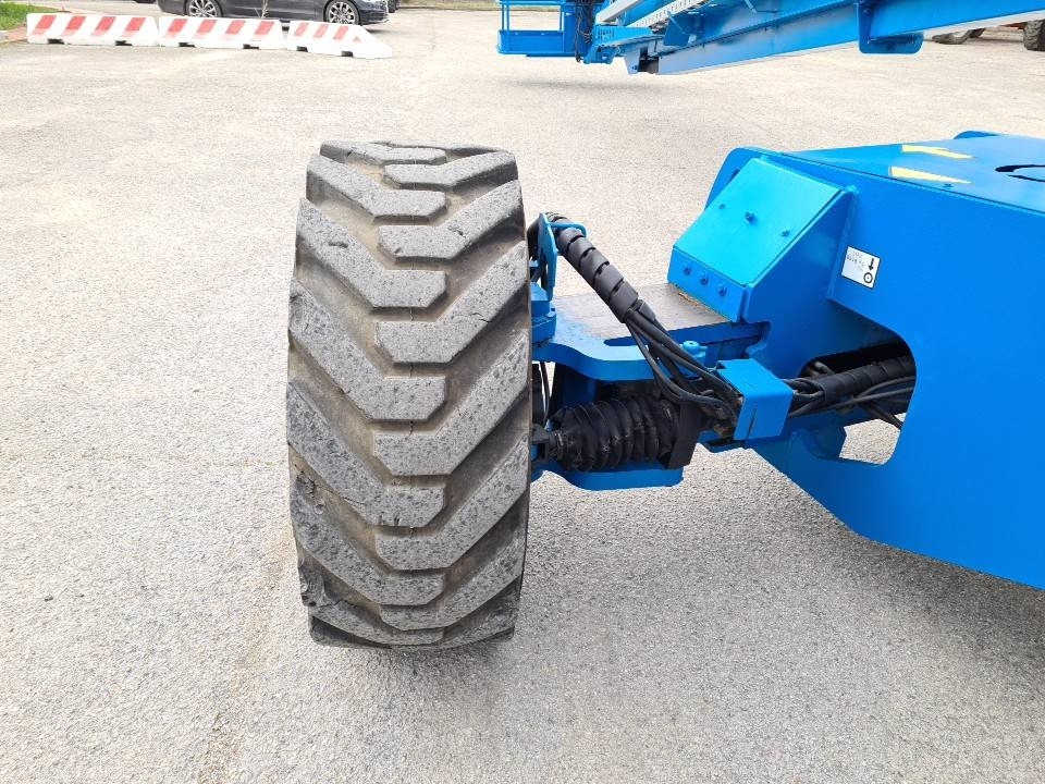 Boom teleskopik Genie S125 4WD: gambar 17
