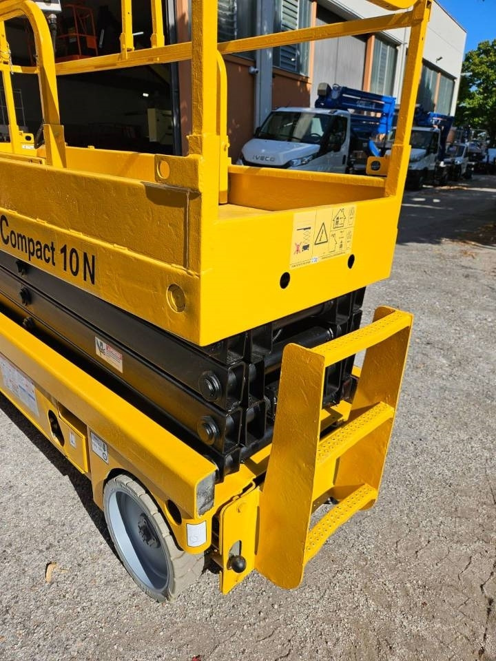 Haulotte Compact 10 N - Scissor lifts: gambar 4 Haulotte Compact 10 N - Scissor lifts: gambar 4