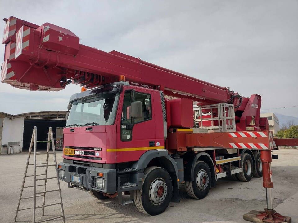 MULTITEL J2 361 TA - Platform udara yang dipasang di truk: gambar 3 MULTITEL J2 361 TA - Platform udara yang dipasang di truk: gambar 3