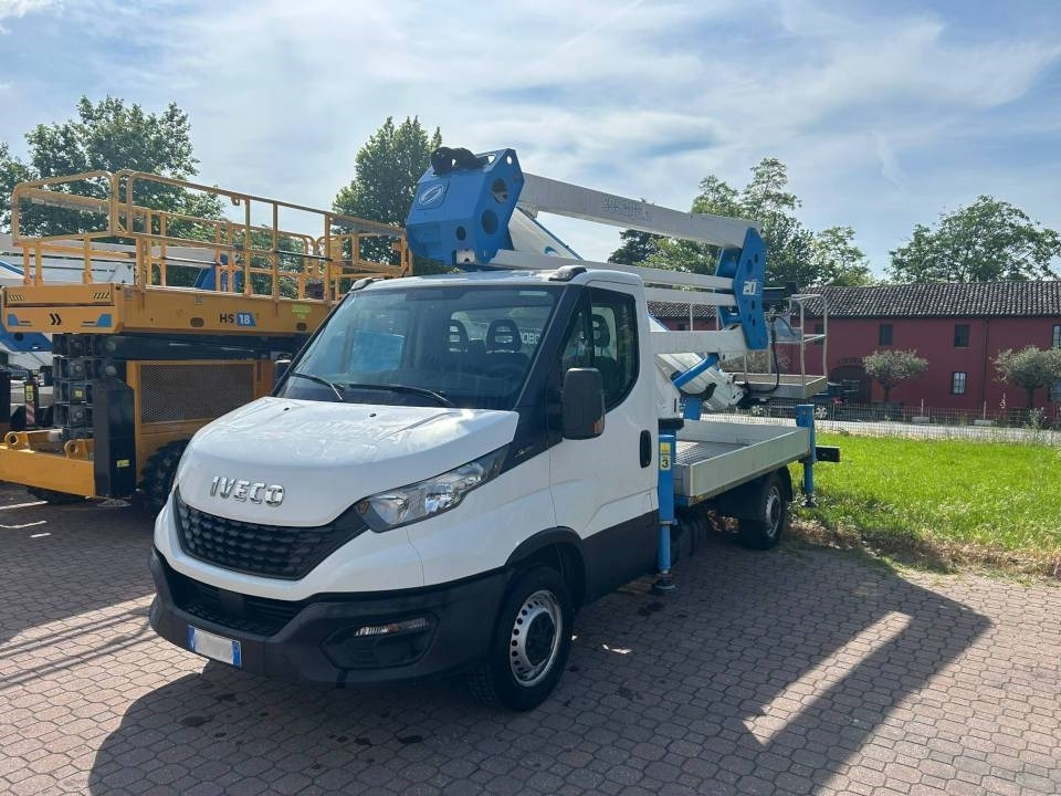 Socage 20D - Platform udara yang dipasang di truk: gambar 1 Socage 20D - Platform udara yang dipasang di truk: gambar 1