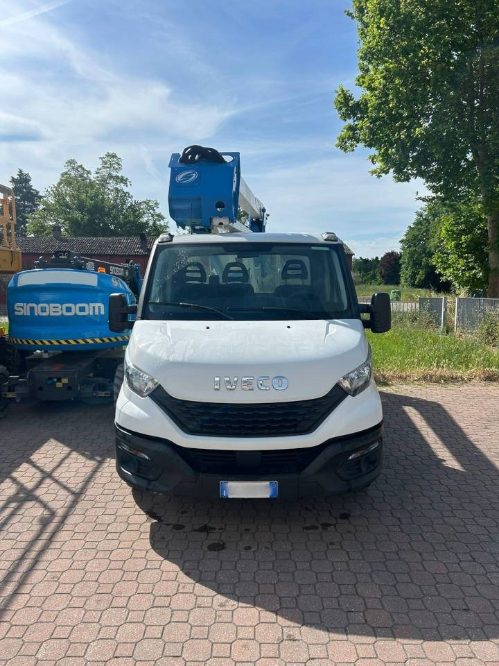 Socage 20D - Platform udara yang dipasang di truk: gambar 2 Socage 20D - Platform udara yang dipasang di truk: gambar 2