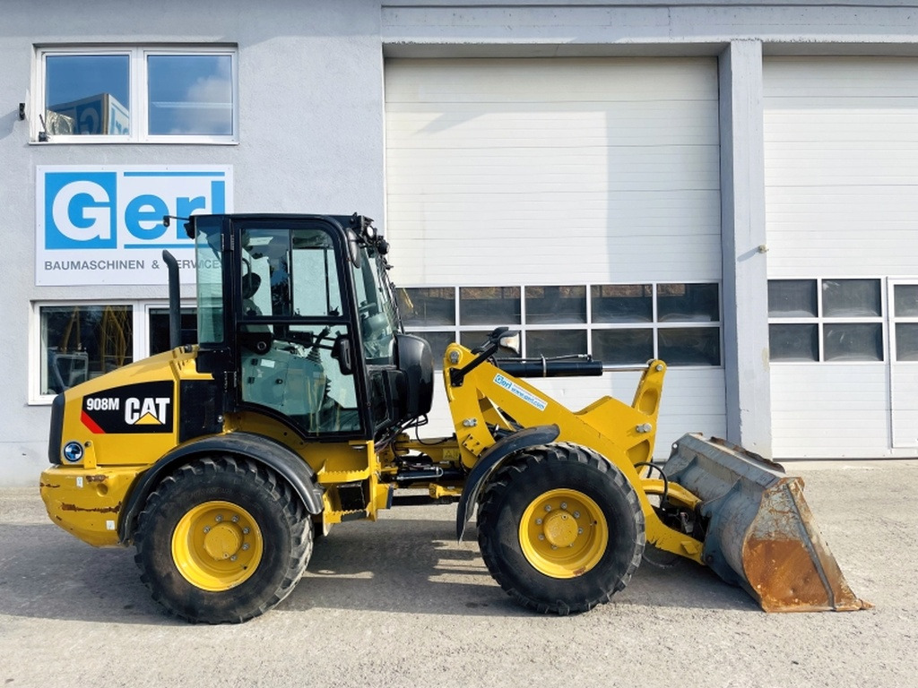 Caterpillar 908M (3927) - Wheel loader: gambar 2 Caterpillar 908M (3927) - Wheel loader: gambar 2