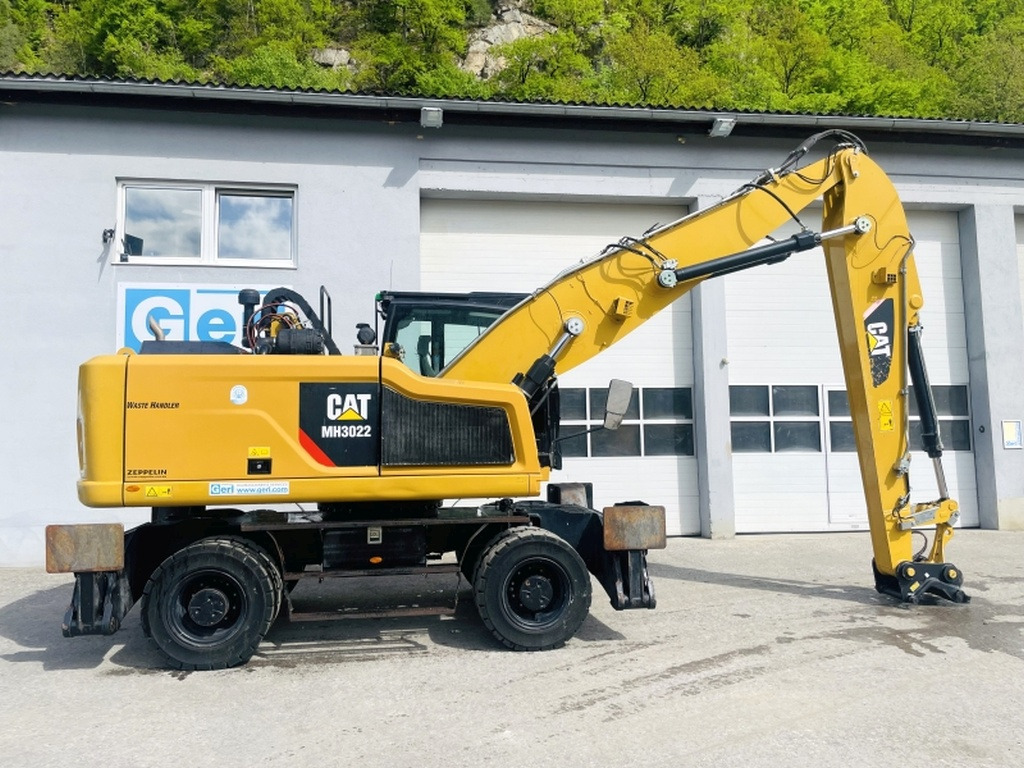 Caterpillar MH3022 (3993) - Ekskavator roda: gambar 2 Caterpillar MH3022 (3993) - Ekskavator roda: gambar 2