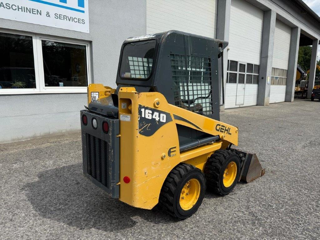 Gehl SL1640E (4027) - Skid steer: gambar 4 Gehl SL1640E (4027) - Skid steer: gambar 4