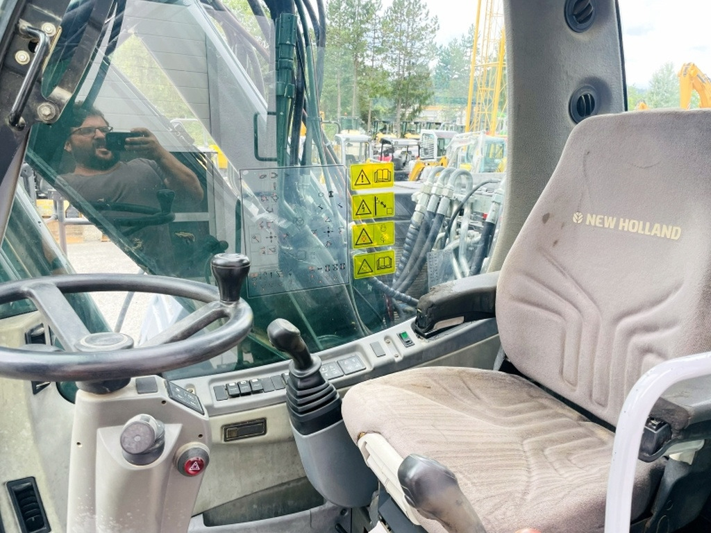 New Holland MH Plus (4054) - Ekskavator roda: gambar 5 New Holland MH Plus (4054) - Ekskavator roda: gambar 5