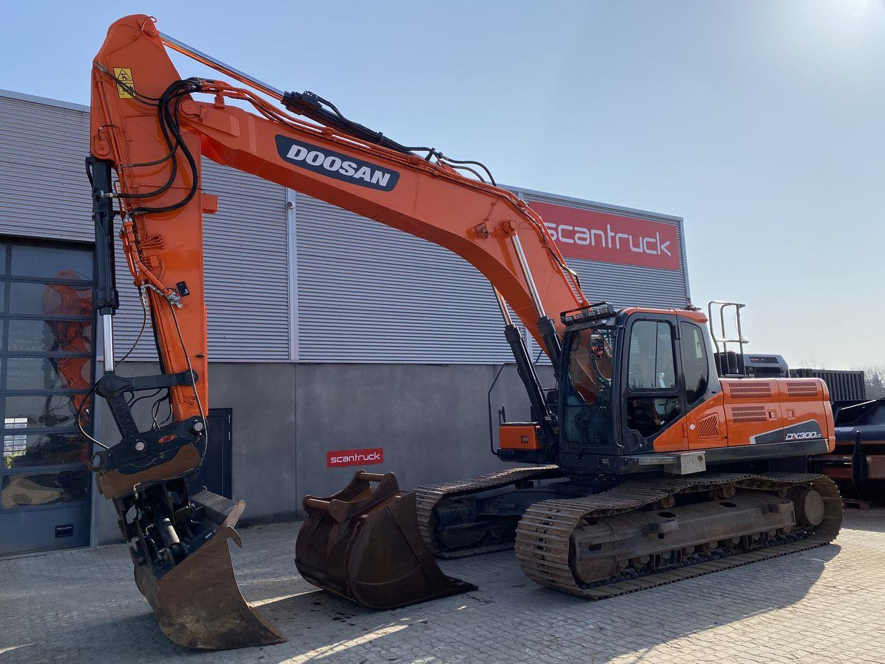 Doosan DX300LC-5 - Ekskavator perayap: gambar 1 Doosan DX300LC-5 - Ekskavator perayap: gambar 1