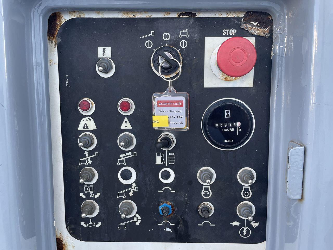 Boom teleskopik Genie S-60HC: gambar 9