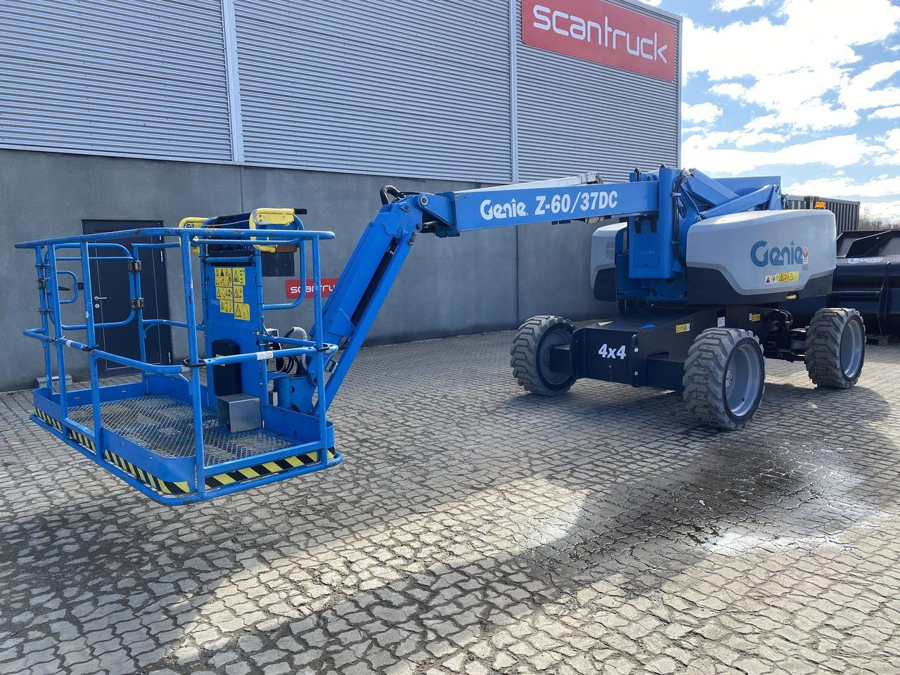 Genie Z60/37 DC - Boom artikulasi: gambar 1 Genie Z60/37 DC - Boom artikulasi: gambar 1