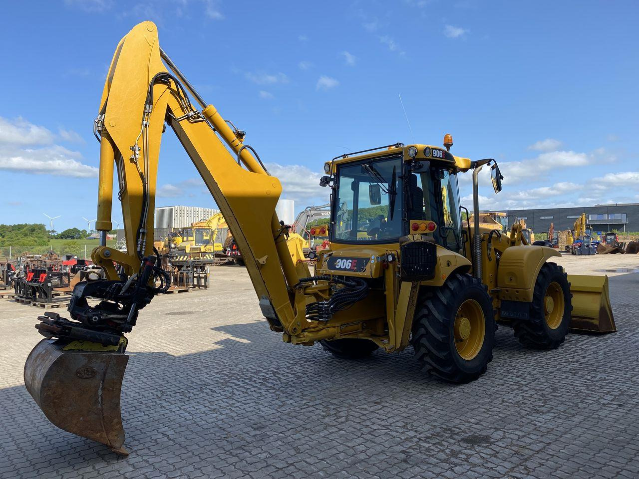 Hydrema 906E - Backhoe loader: gambar 4 Hydrema 906E - Backhoe loader: gambar 4