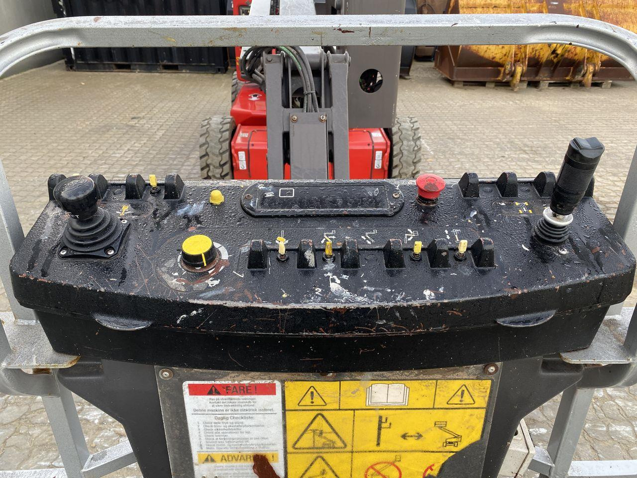 JLG E450AJ - Boom artikulasi: gambar 3 JLG E450AJ - Boom artikulasi: gambar 3