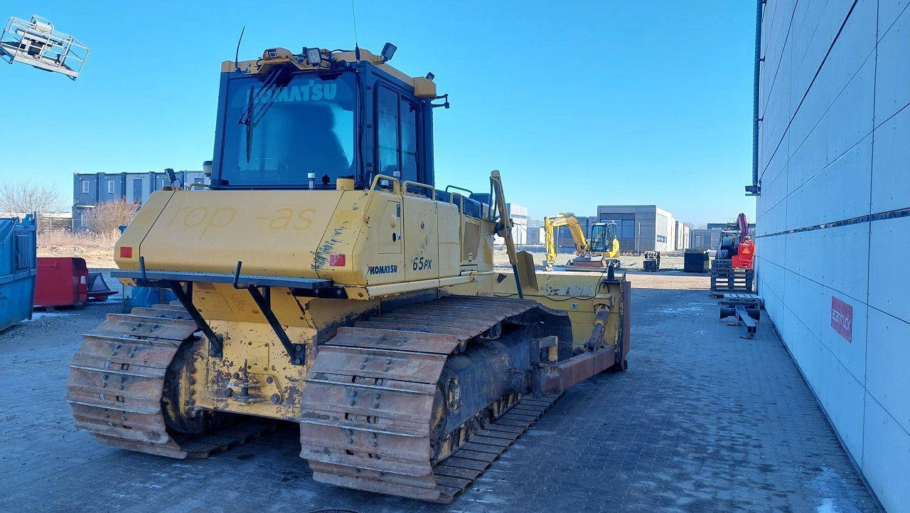 Komatsu D65PX-18 - Bulldozer: gambar 4 Komatsu D65PX-18 - Bulldozer: gambar 4