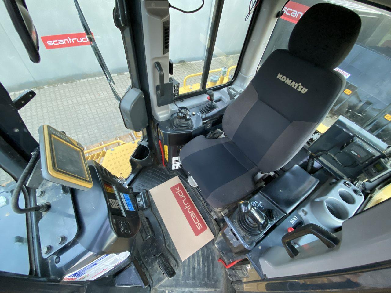 Komatsu D65PXI-18EO - Bulldozer: gambar 3 Komatsu D65PXI-18EO - Bulldozer: gambar 3