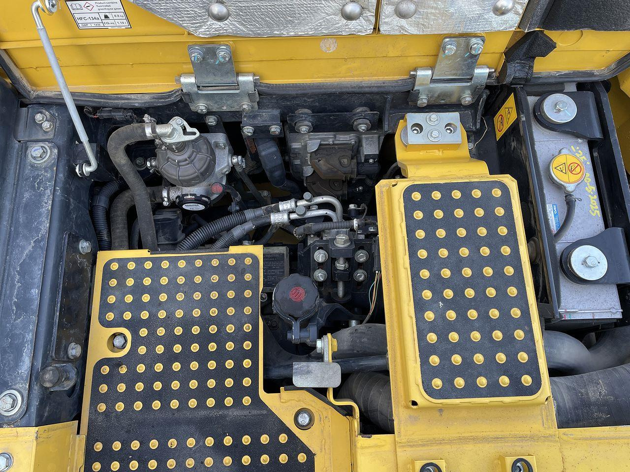 Ekskavator perayap Komatsu PC138US-11: gambar 8