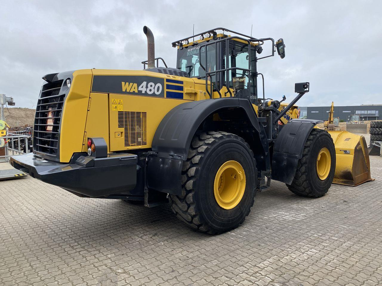 Komatsu WA480-8 - Wheel loader: gambar 4 Komatsu WA480-8 - Wheel loader: gambar 4