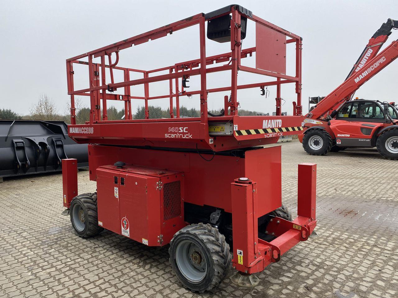 Manitou 140SC - Scissor lifts: gambar 5 Manitou 140SC - Scissor lifts: gambar 5