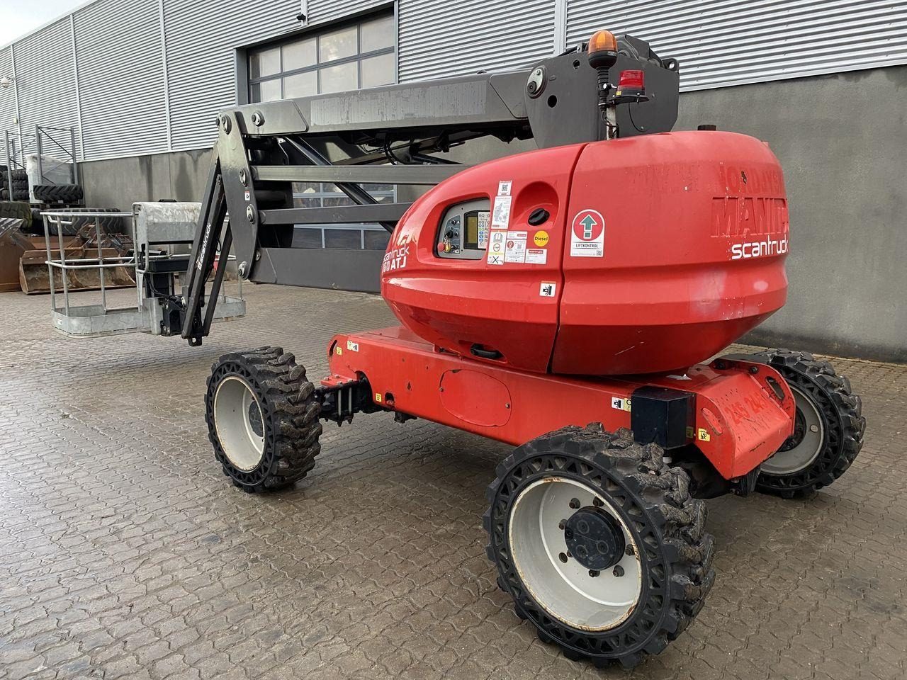 Manitou 160ATJ RC E3 - Boom artikulasi: gambar 2 Manitou 160ATJ RC E3 - Boom artikulasi: gambar 2
