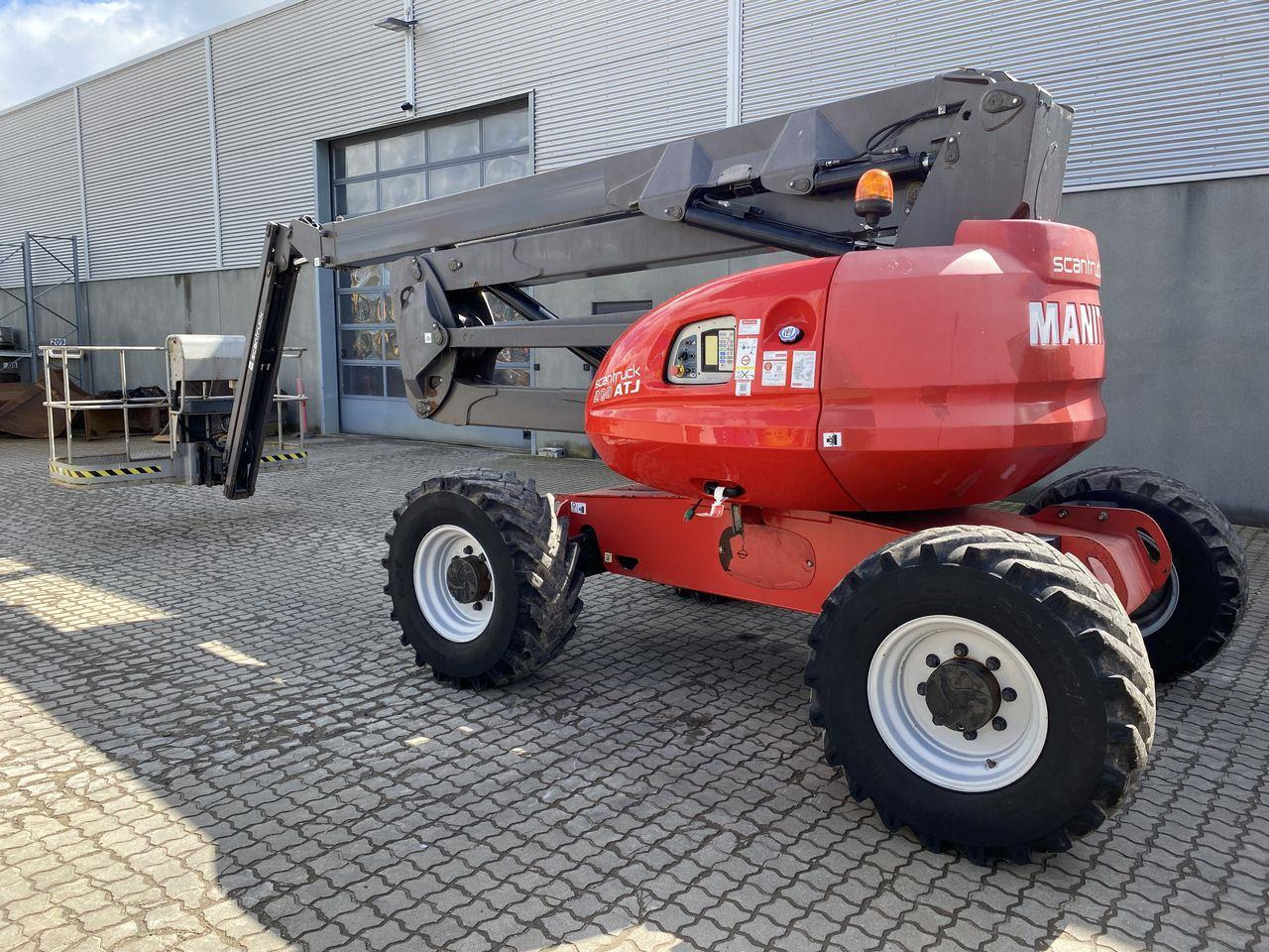 Manitou 200ATJ RC - Boom artikulasi: gambar 2 Manitou 200ATJ RC - Boom artikulasi: gambar 2
