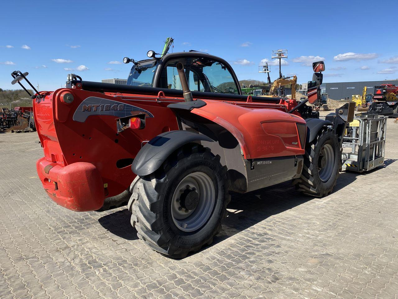 Manitou MT1840A ST3B - Telehandler: gambar 4 Manitou MT1840A ST3B - Telehandler: gambar 4