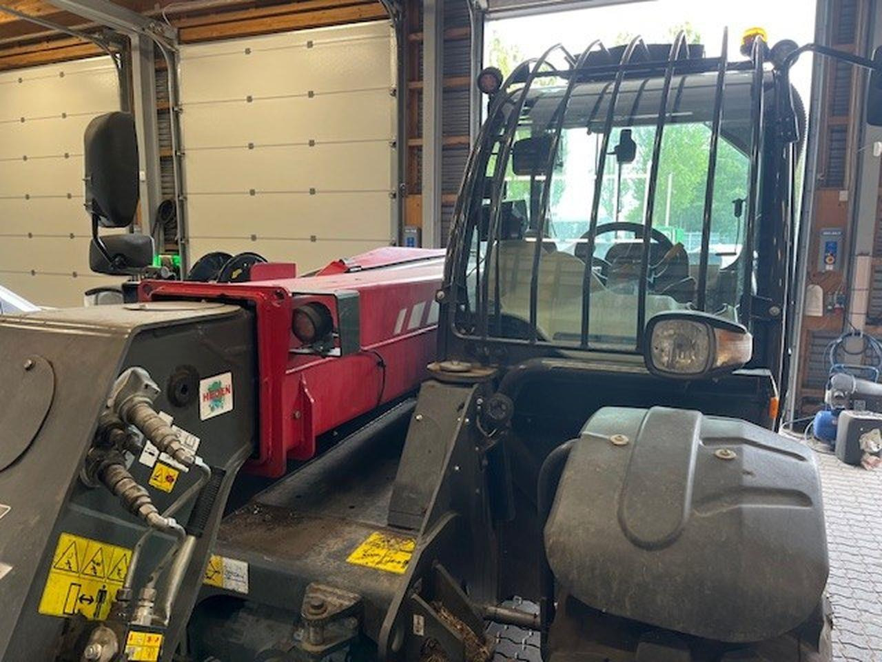 Massey Fergusson TH7038X - Telehandler: gambar 3 Massey Fergusson TH7038X - Telehandler: gambar 3