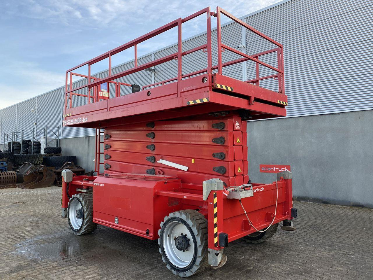 PB S225-24DS 4X4 - Scissor lifts: gambar 2 PB S225-24DS 4X4 - Scissor lifts: gambar 2