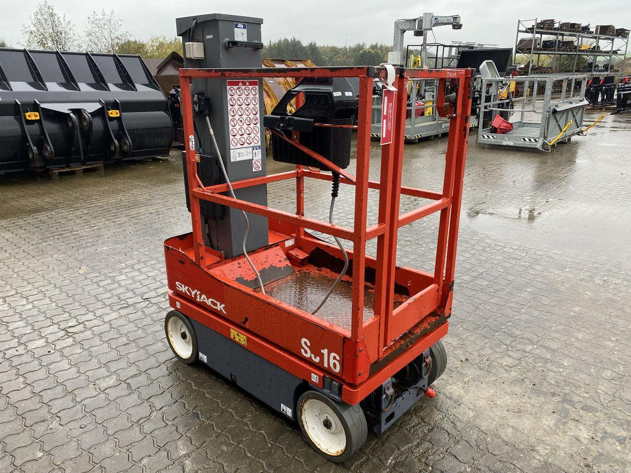 Skyjack SJ16 - Lift tiang vertikal: gambar 5 Skyjack SJ16 - Lift tiang vertikal: gambar 5