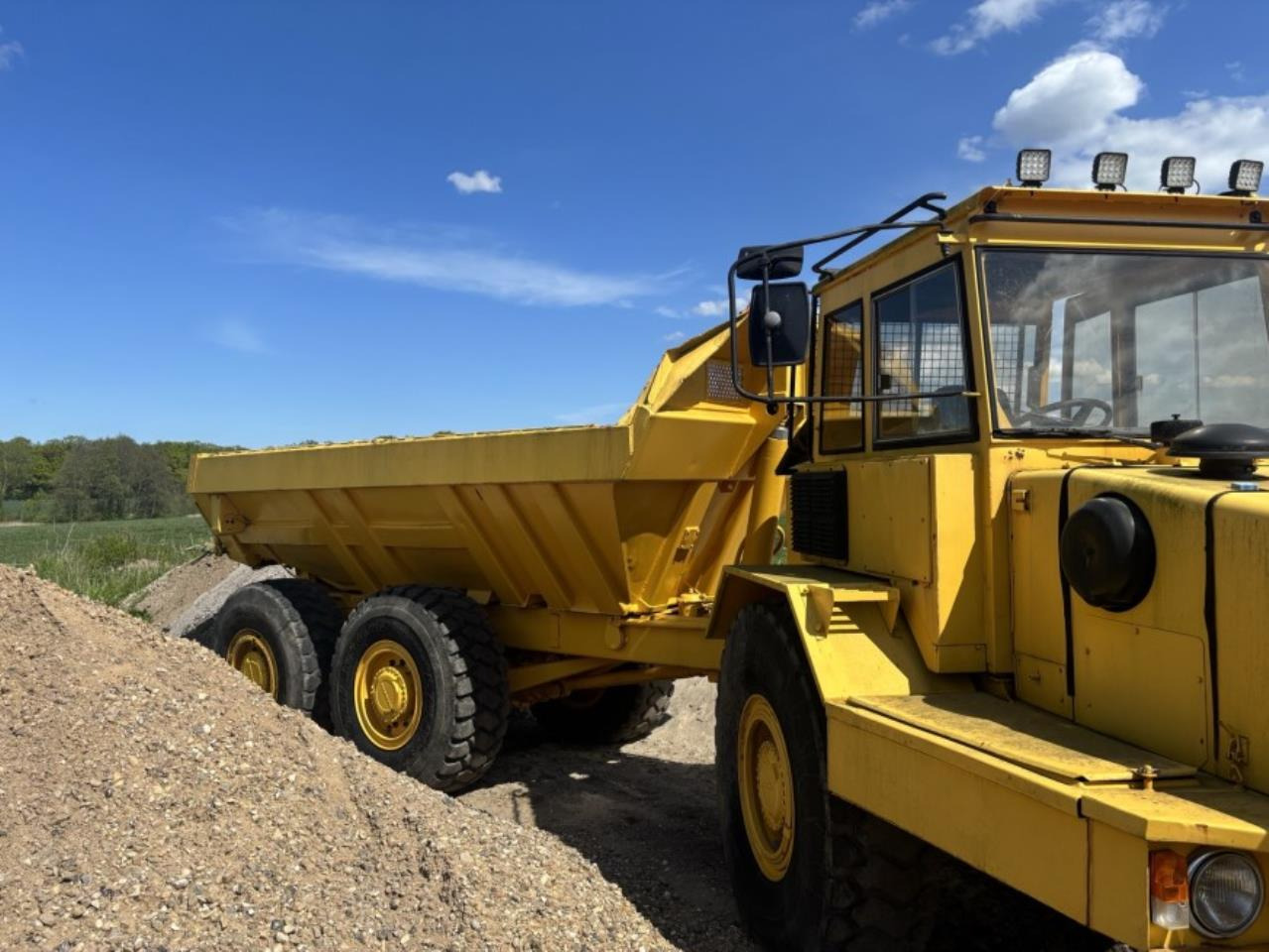Volvo A20 - Tempat sampah artikulasi: gambar 4 Volvo A20 - Tempat sampah artikulasi: gambar 4