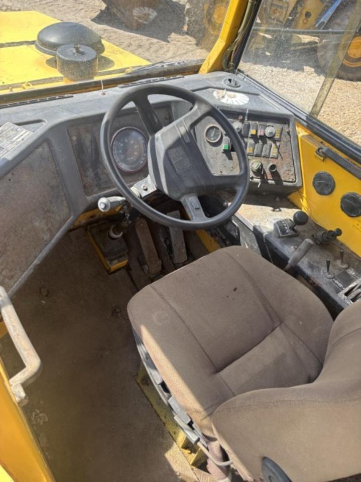 Volvo A20 - Tempat sampah artikulasi: gambar 2 Volvo A20 - Tempat sampah artikulasi: gambar 2