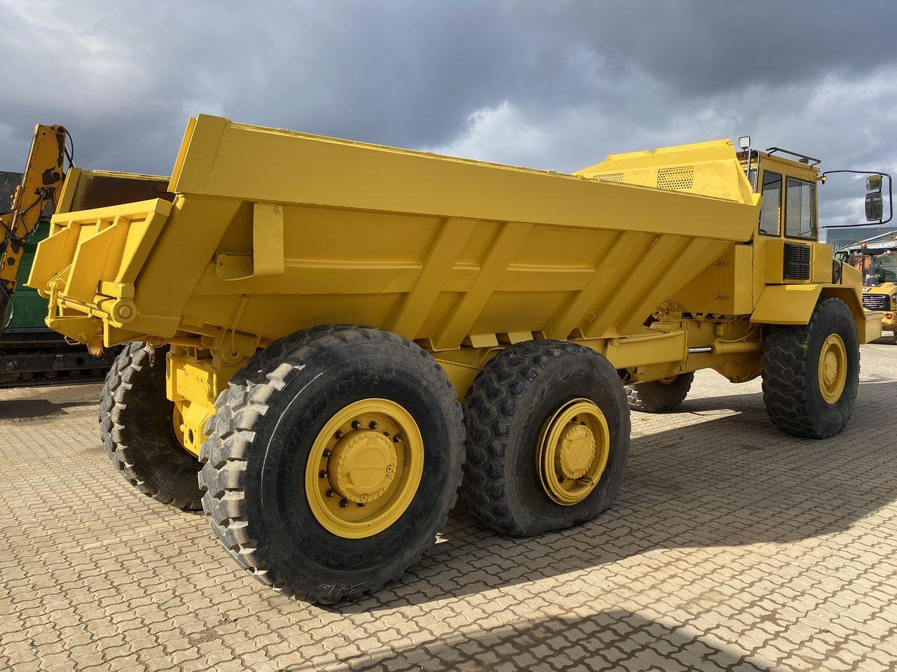 Volvo A20 - Tempat sampah artikulasi: gambar 4 Volvo A20 - Tempat sampah artikulasi: gambar 4