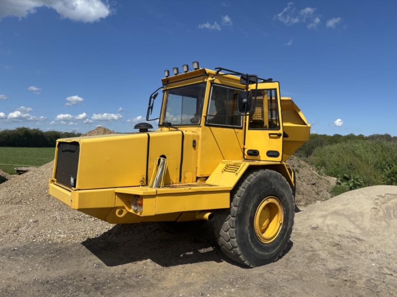 Volvo A20 - Tempat sampah artikulasi: gambar 1 Volvo A20 - Tempat sampah artikulasi: gambar 1