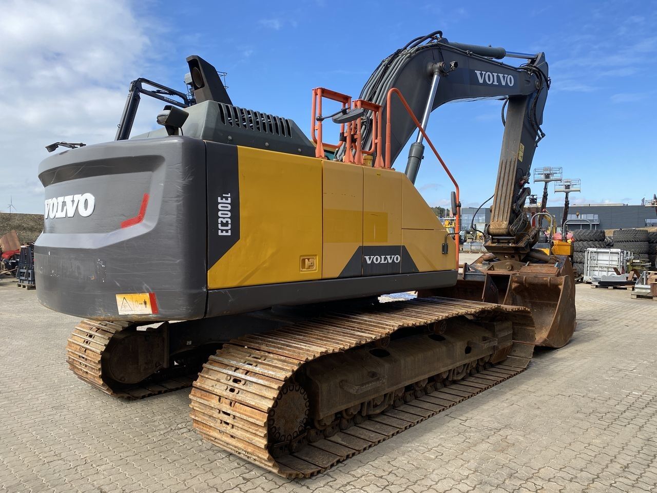Volvo EC300EL - Ekskavator perayap: gambar 4 Volvo EC300EL - Ekskavator perayap: gambar 4