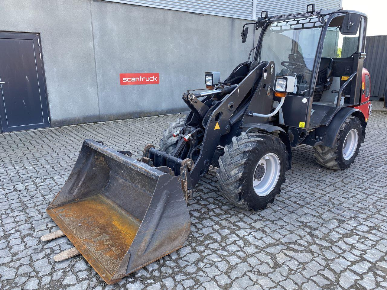 Weidemann 2070 - Pemuat ringkas: gambar 1 Weidemann 2070 - Pemuat ringkas: gambar 1
