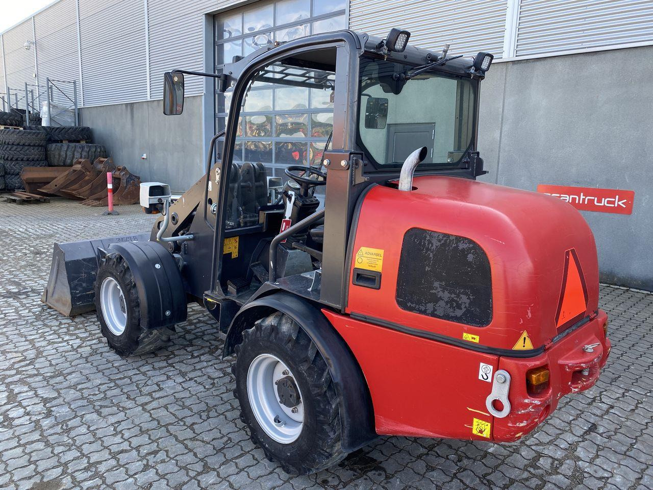 Weidemann 2070 - Pemuat ringkas: gambar 2 Weidemann 2070 - Pemuat ringkas: gambar 2