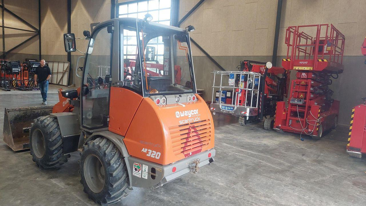 Weycor AR320 Cab - Pemuat ringkas: gambar 2 Weycor AR320 Cab - Pemuat ringkas: gambar 2