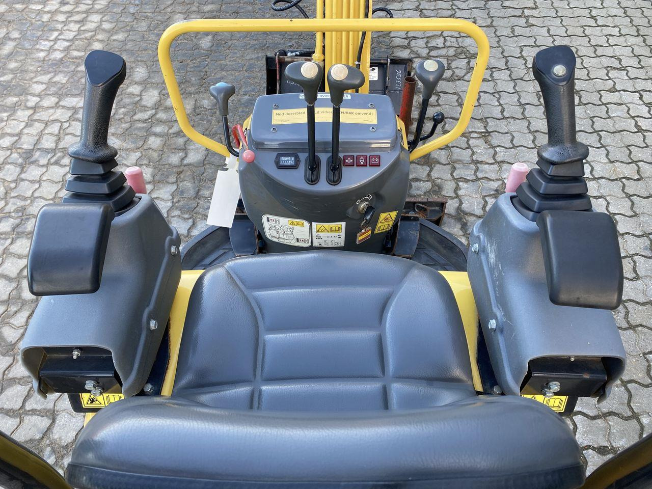 Yanmar VIO12 - Ekskavator mini: gambar 3 Yanmar VIO12 - Ekskavator mini: gambar 3